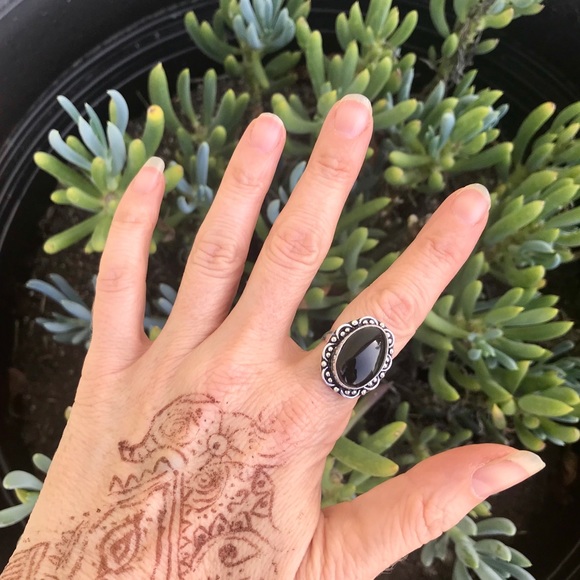 Jewelry - BLACK ONYX sterling SILVER ring oval setting sz 7